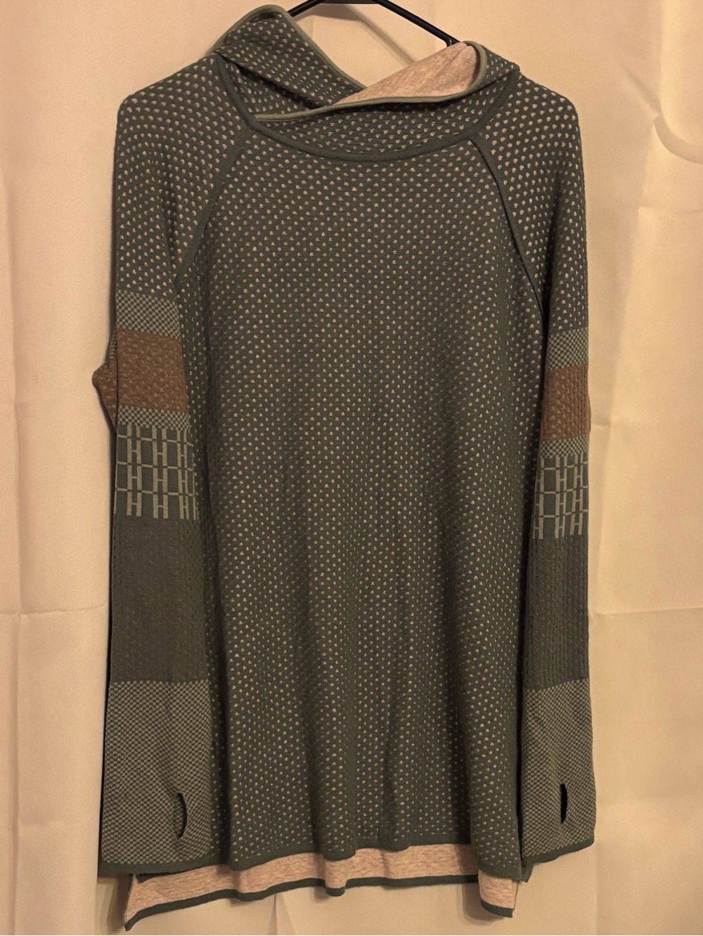 Krimson Klover Silk& Merino wool blend hooded Tunic Sweater w Thumb Holes